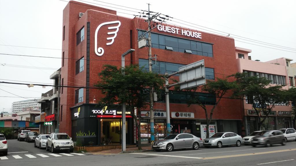 1004 Hostel Guesthouse Yeosu Bagian luar foto