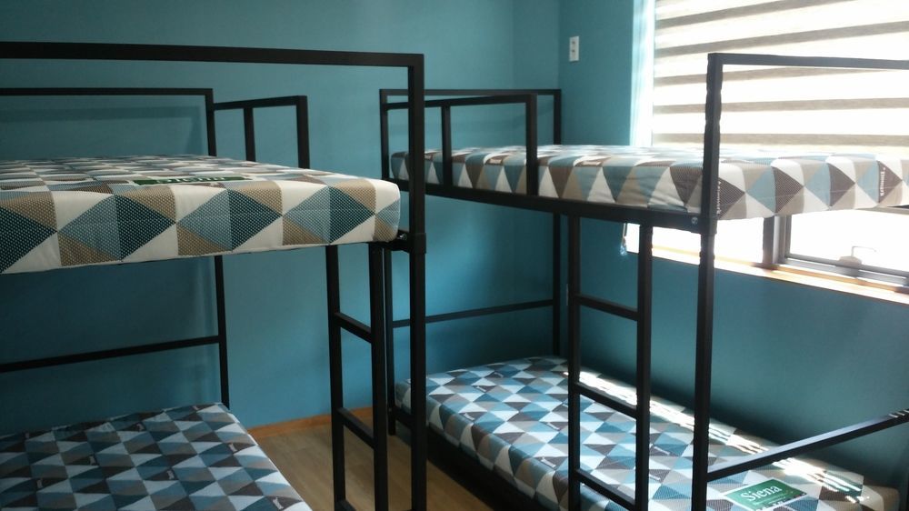 1004 Hostel Guesthouse Yeosu Bagian luar foto