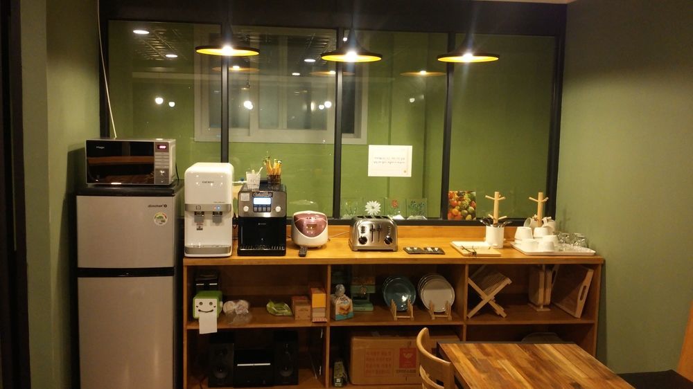 1004 Hostel Guesthouse Yeosu Bagian luar foto